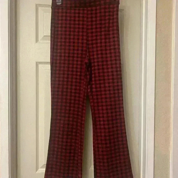 Women’s 2 piece gingham cropped top and flare pant set. Size M. - Picture 5 of 10